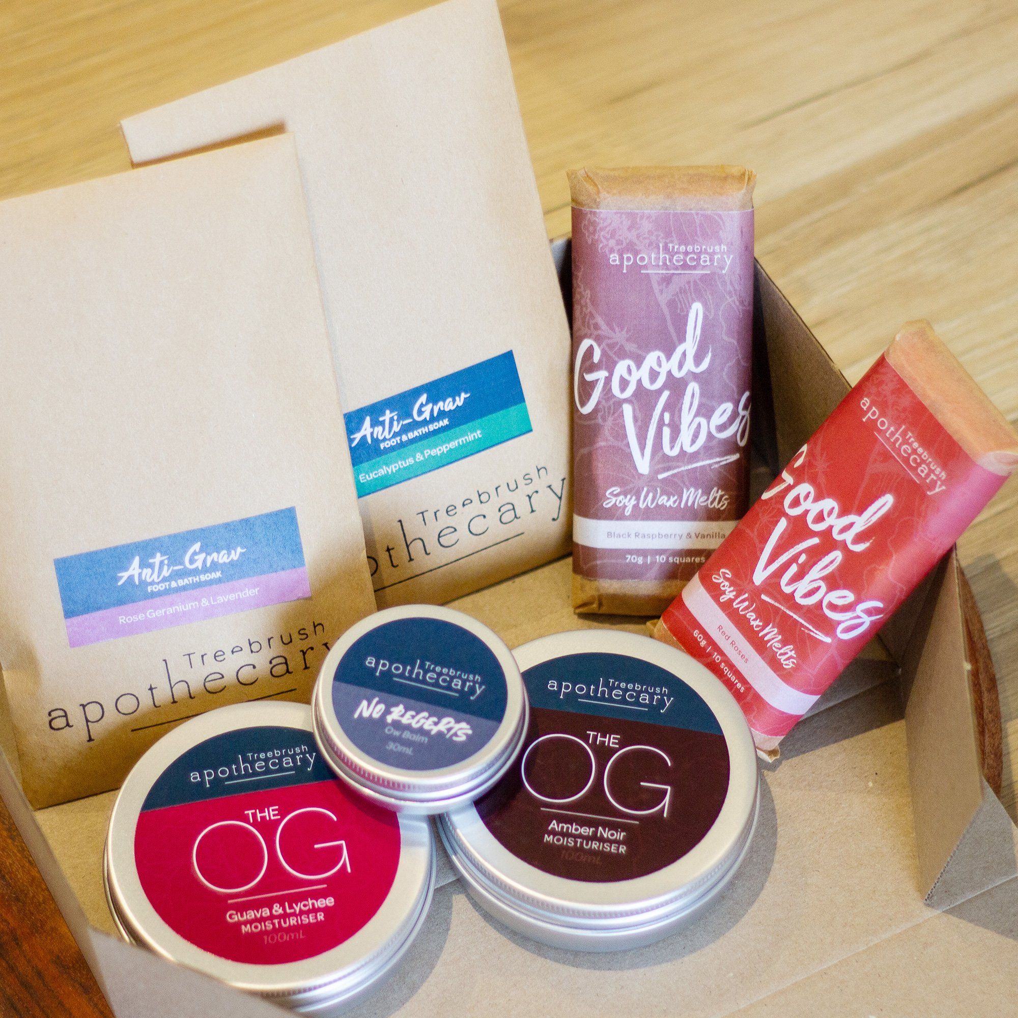 Valentines Day Gift Box, Deluxe